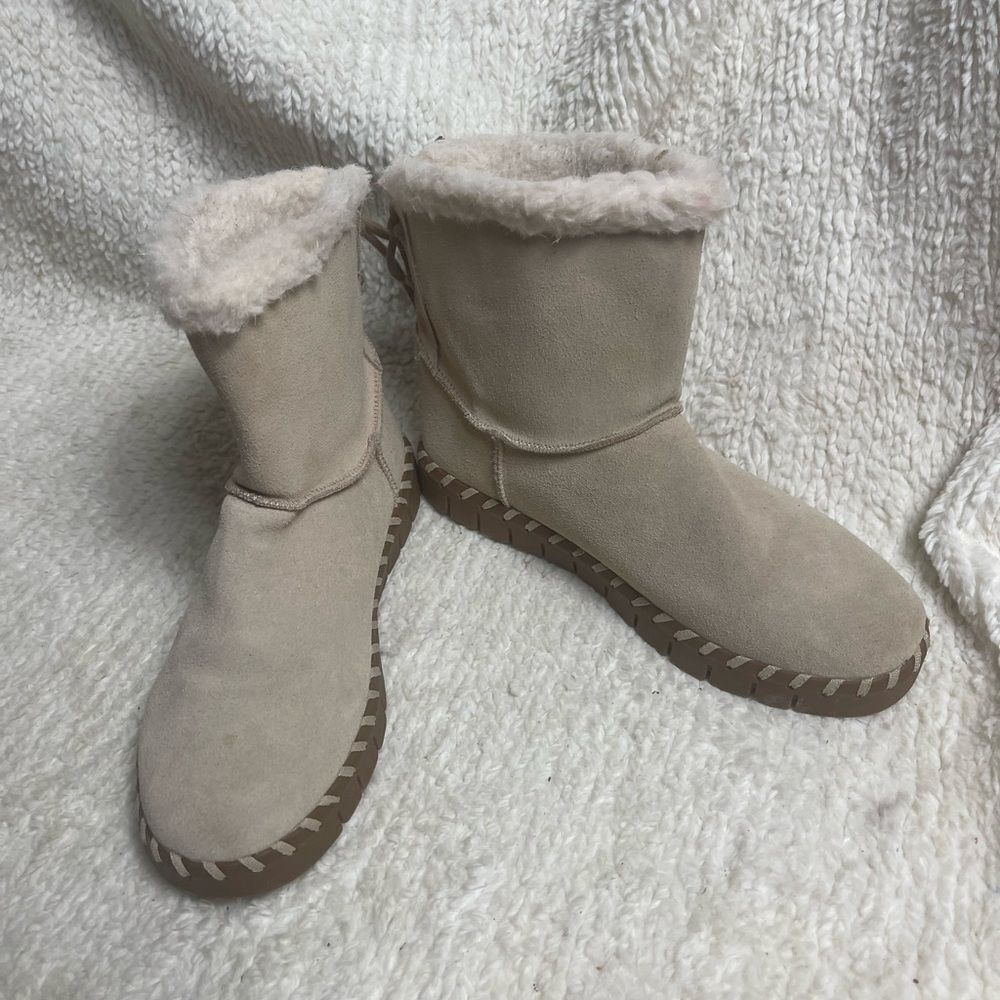 Mukluks leather suede khaki Ankle Boots back lace closure Faux fur lining SZ6.5 - Picture 2 of 13